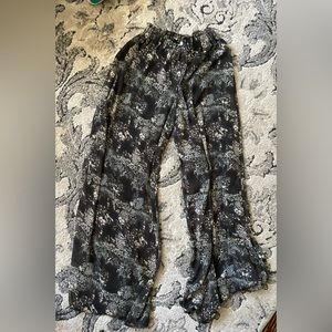 Kimchi Blue wide leg printed palazzo pants